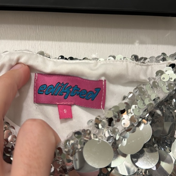 Edikted Sabina Low-Rise Sequin Mini Skirt in Silver SMALL - Picture 9 of 14